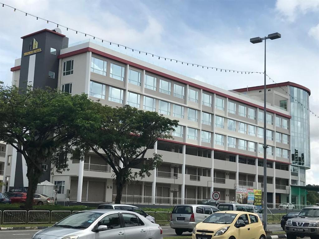 Higher Hotel Bandar Seri Begawan Exterior photo