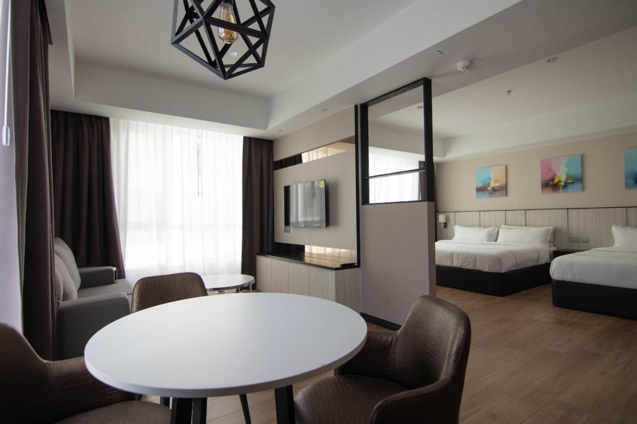 Higher Hotel Bandar Seri Begawan Exterior photo