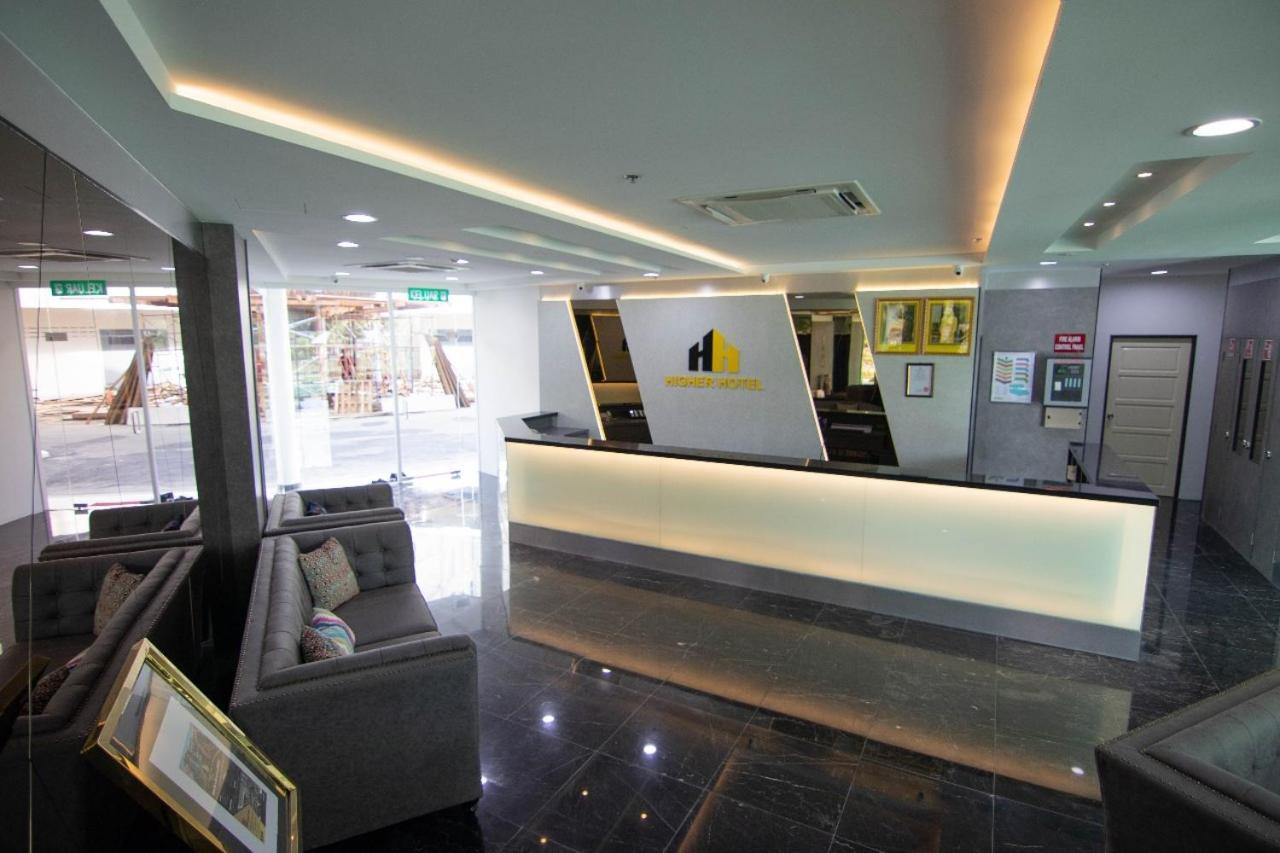 Higher Hotel Bandar Seri Begawan Exterior photo