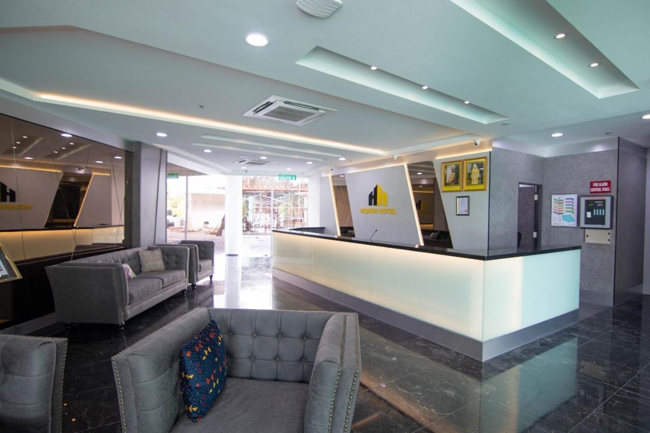 Higher Hotel Bandar Seri Begawan Exterior photo
