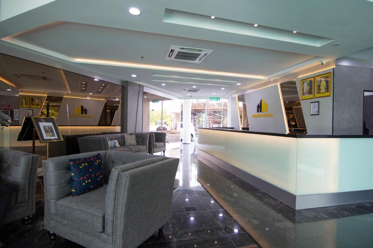 Higher Hotel Bandar Seri Begawan Exterior photo