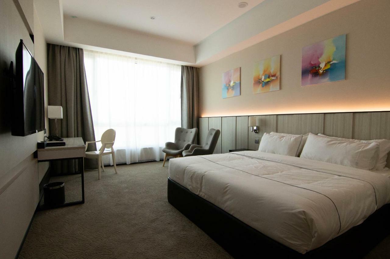 Higher Hotel Bandar Seri Begawan Exterior photo